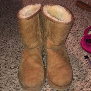 Ugg boots: Carmel colored medium length ugg boots